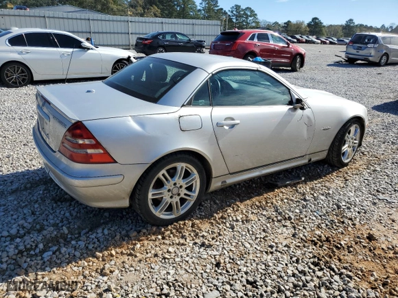 2004 Mercedes-Benz SLK-Class with VIN WDBKK49F44F298765, listed as a Copart auction lot 87677955 with 76,750 mi miles and Salvage Title. Bid and sale history available at carsss.com. Image 3.