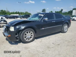2007 Chrysler 300 C with VIN 2C3KA63H17H791109, listed as a Copart auction lot 55896874 with 198,922 mi miles and Salvage Title. Bid and sale history available at carsss.com. Image 1.