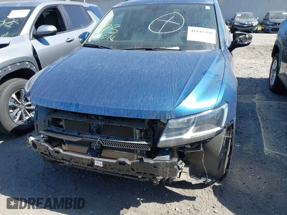 2019 Volkswagen Tiguan SE with VIN 3VV3B7AX2KM067907, listed as a IAAI auction lot 41841360 with 19,269 mi miles and . Bid and sale history available at DreamBid. Image 13.