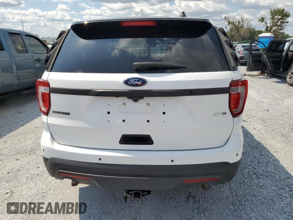 2017 Ford Police Interceptor Utility с VIN 1FM5K8AR5HGD58916, выставлен на аукционе Copart как лот 62308335 с пробегом 73 964 миль миль и Списание • Salvage title. История ставок и продаж доступна на DreamBid. Изображение 6.