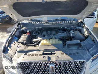 2020 Lincoln Navigator Reserve z VIN 5LMJJ3LT2LEL10059, wystawiony jako Copart lot #46215085 z przebiegiem 78 240 mil mil oraz Szkoda całkowita • Salvage title. Historia ofert i sprzedaży dostępna na DreamBid. Obrazek 12.