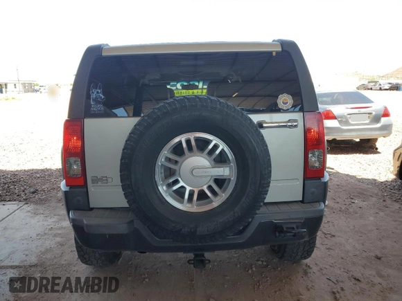 2006 Hummer H3 z VIN 5GTDN136468164301, wystawiony jako Copart lot #56389095 z przebiegiem 132 134 mil mil oraz Szkoda całkowita • Salvage title. Historia ofert i sprzedaży dostępna na DreamBid. Obrazek 6.