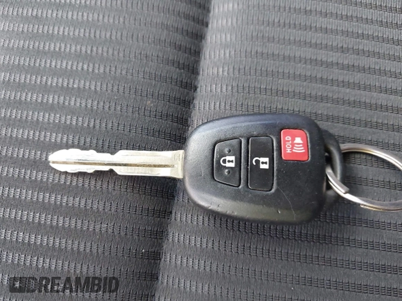 2013 Toyota RAV4 XLE z VIN JTMWFREV7D5000975, wystawiony jako IAAI lot #42574126 z przebiegiem 166 890 mil mil oraz . Historia ofert i sprzedaży dostępna na DreamBid. Obrazek 11.
