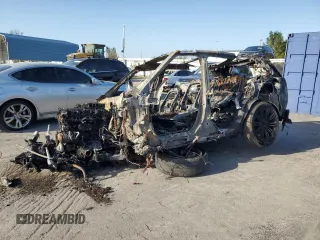2025 Land Rover Range Rover SE z VIN SALKP9FU5SA271631, wystawiony jako Copart lot #53554405 z przebiegiem Nie podano mil oraz Nie do naprawy • Non repairable. Historia ofert i sprzedaży dostępna na DreamBid. Obrazek 1.