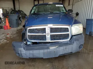 2006 Dodge Dakota ST z VIN 1D7HE28K06S598762, wystawiony jako Copart lot #55126075 z przebiegiem 175 492 mil mil oraz Szkoda całkowita • Salvage title. Historia ofert i sprzedaży dostępna na DreamBid. Obrazek 5.