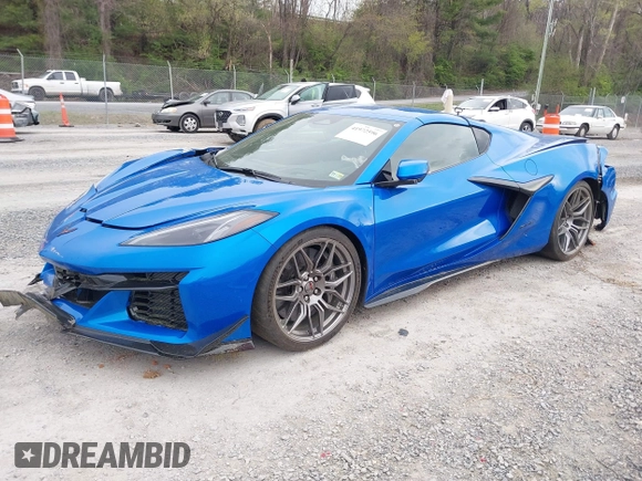 2024 Chevrolet Corvette 1LZ with VIN 1G1YD2D33R5610197, listed as a IAAI auction lot 41972596 with 5,136 mi miles and . Bid and sale history available at DreamBid. Image 16.