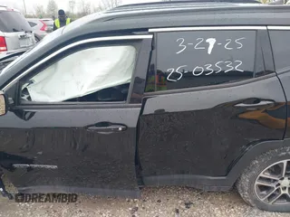2017 Jeep Compass Latitude with VIN 3C4NJDBB7HT640200, listed as a IAAI auction lot 41963507 with 113,328 mi miles and . Bid and sale history available at carsss.com. Image 14.
