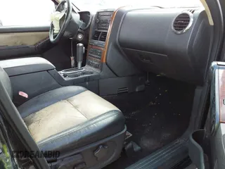 2008 Ford Explorer Eddie Bauer with VIN 1FMEU64E48UA79367, listed as a IAAI auction lot 41807919 with 211,458 mi miles. Bid and sale history available at carsss.com. Image 5.