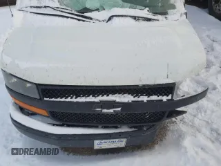 2023 Chevrolet Express Cargo z VIN 1GCWGAFP5P1167426, wystawiony jako Copart lot #41523735 z przebiegiem Nie podano mil oraz Szkoda całkowita • Salvage title. Historia ofert i sprzedaży dostępna na DreamBid. Obrazek 12.
