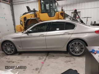 2019 BMW 5 Series 540i xDrive with VIN WBAJE7C58KWW24695, listed as a IAAI auction lot 41346095 with 65,374 mi miles and . Bid and sale history available at carsss.com. Image 14.