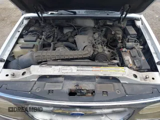 1995 Ford Explorer Eddie Bauer z VIN 1FMDU34X5SZB70346, wystawiony jako IAAI lot #42277331 z przebiegiem 131 026 mil mil oraz . Historia ofert i sprzedaży dostępna na DreamBid. Obrazek 10.