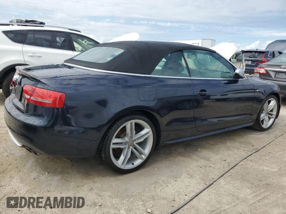 2010 Audi S5 Premium Plus z VIN WAUCGAFH5AN015591, wystawiony jako Copart lot #74314074 z przebiegiem Nie podano mil oraz Nie do naprawy. Historia ofert i sprzedaży dostępna na DreamBid. Obrazek 3.