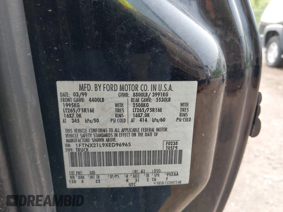 1999 Ford F-250 XL z VIN 1FTNX21L9XED96965, wystawiony jako IAAI lot #42405716 z przebiegiem 222 072 mil mil oraz . Historia ofert i sprzedaży dostępna na DreamBid. Obrazek 9.