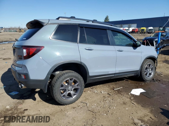 2024 Honda Passport TrailSport with VIN 5FNYF8H64RB005399, listed as a Copart auction lot 48120465 with 11,930 mi miles and Salvage Title. Bid and sale history available at DreamBid. Image 3.