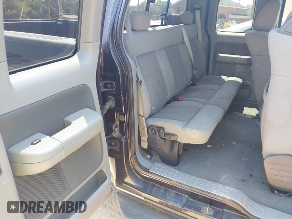 2004 Ford F-150 XLT with VIN 1FTPX14514NC37871, listed as a IAAI auction lot 42614194 with 125,724 mi miles and . Bid and sale history available at DreamBid. Image 8.
