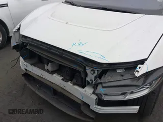 2020 Jaguar I-Pace SE with VIN SADHC2S14L1F85800, listed as a IAAI auction lot 42444115 with 51,249 mi miles and . Bid and sale history available at DreamBid. Image 6.