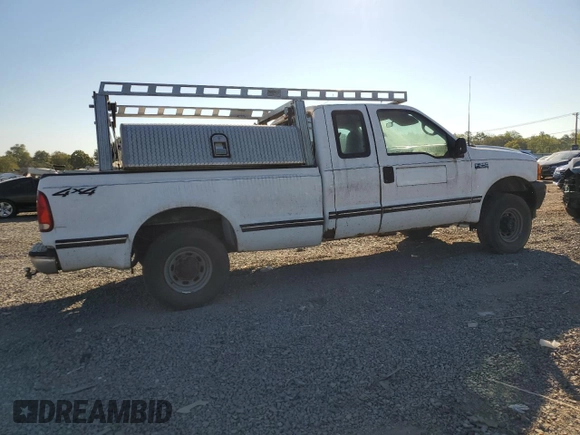 2001 Ford Super Duty F-250 XL with VIN 1FTNX21L31EC32313, listed as a Copart auction lot 68481624 with 131,581 mi miles and Clean Title. Bid and sale history available at carsss.com. Image 3.