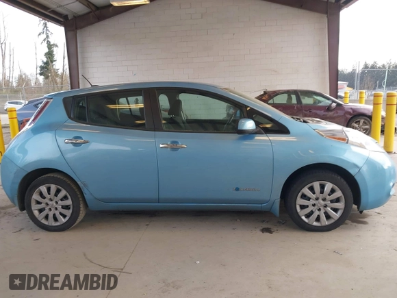 2015 Nissan LEAF SV with VIN 1N4AZ0CP3FC332529, listed as a IAAI auction lot 41760939 with 60,503 mi miles. Bid and sale history available at carsss.com. Image 13.