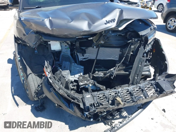 2023 Jeep Grand Cherokee Altitude with VIN 1C4RJJAG0P8814120, listed as a IAAI auction lot 41853023 with 30,313 mi miles and . Bid and sale history available at DreamBid. Image 6.