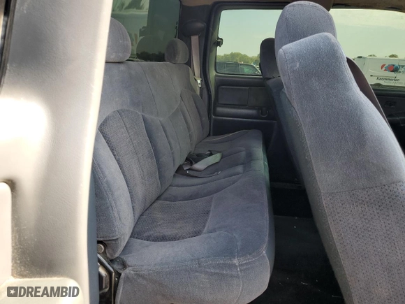2002 Chevrolet Silverado 2500 LT with VIN 1GCGK29U82Z237425, listed as a Copart auction lot 72561684 with 176,210 mi miles and Salvage Title. Bid and sale history available at carsss.com. Image 10.