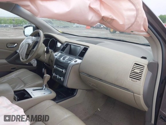 2011 Nissan Murano LE z VIN JN8AZ1MW3BW182568, wystawiony jako IAAI lot #42230428 z przebiegiem 115 348 mil mil oraz . Historia ofert i sprzedaży dostępna na DreamBid. Obrazek 5.
