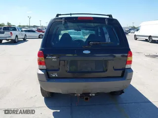 2001 Ford Escape XLT with VIN 1FMYU031X1KF31462, listed as a IAAI auction lot 41784891 with 372,527 mi miles. Bid and sale history available at carsss.com. Image 16.