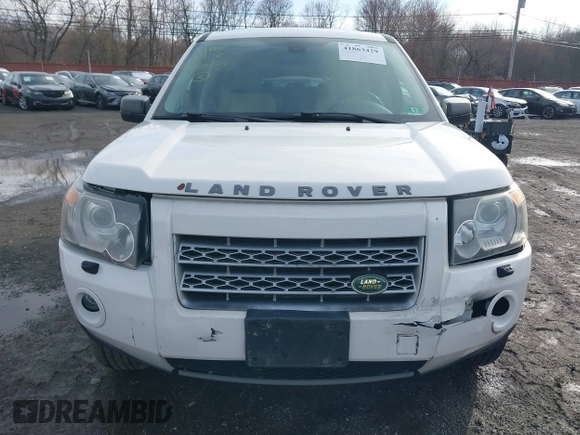 2008 Land Rover LR2 SE z VIN SALFS24N18H044567, wystawiony jako IAAI lot #41863429 z przebiegiem 156 669 mil mil oraz . Historia ofert i sprzedaży dostępna na DreamBid. Obrazek 12.