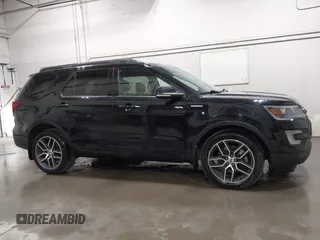 2017 Ford Explorer Sport z VIN 1FM5K8GT1HGB00329, wystawiony jako IAAI lot #42702719 z przebiegiem 102 877 mil mil oraz . Historia ofert i sprzedaży dostępna na DreamBid. Obrazek 13.
