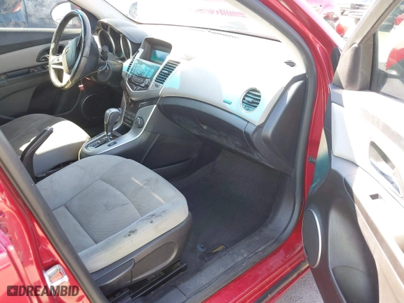 2012 Chevrolet Cruze LT w/1LT with VIN 1G1PF5SC0C7138806, listed as a IAAI auction lot 42013670 with 165,944 mi miles. Bid and sale history available at carsss.com. Image 5.