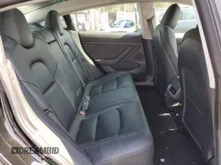 2021 Tesla Model 3 Long Range z VIN 5YJ3E1EB6MF002955, wystawiony jako Copart lot #59161255 z przebiegiem 32 183 mil mil oraz Szkoda całkowita • Salvage title. Historia ofert i sprzedaży dostępna na DreamBid. Obrazek 10.