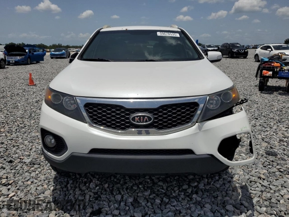 2013 Kia Sorento EX с VIN 5XYKU3A67DG320272, выставлен на аукционе Copart как лот 59878535 с пробегом 118 487 миль миль и Списание • Salvage title. История ставок и продаж доступна на DreamBid. Изображение 5.