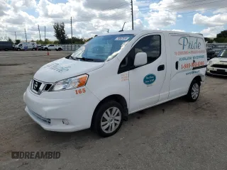 2018 Nissan NV200 SV z VIN 3N6CM0KN8JK692056, wystawiony jako Copart lot #76067534 z przebiegiem 100 077 mil mil oraz Szkody całkowita. Historia ofert i sprzedaży dostępna na DreamBid. Obrazek 1.