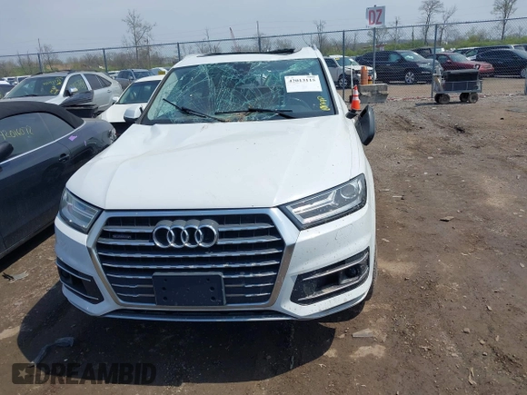 2017 Audi Q7 Premium Plus z VIN WA1LAAF74HD043775, wystawiony jako IAAI lot #42013115 z przebiegiem 68 519 mil mil oraz . Historia ofert i sprzedaży dostępna na DreamBid. Obrazek 12.
