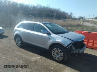 2010 Lincoln MKX with VIN 2LMDJ6JC1ABJ21372, listed as a IAAI auction lot 36299335 with 190,508 mi miles. Bid and sale history available at carsss.com. Image 1.