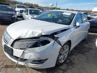 2014 Lincoln MKZ with VIN 3LN6L2GKXER817659, listed as a IAAI auction lot 40896691 with 84,164 mi miles and . Bid and sale history available at DreamBid. Image 19.