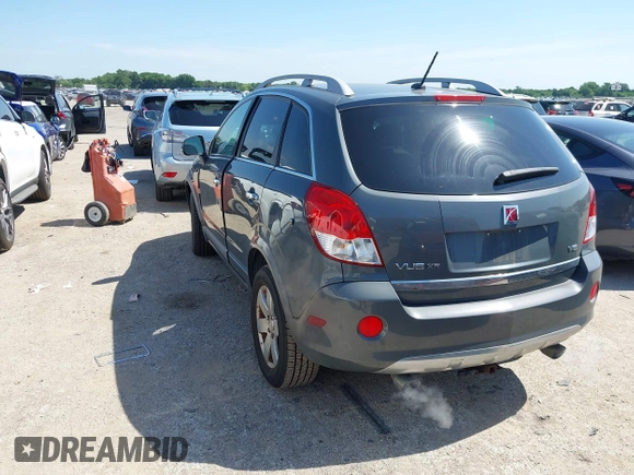 2008 Saturn VUE XR z VIN 3GSDL63738S698018, wystawiony jako IAAI lot #42510795 z przebiegiem 122 145 mil mil oraz . Historia ofert i sprzedaży dostępna na DreamBid. Obrazek 3.