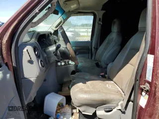 2009 Ford Econoline Cargo Commercial z VIN 1FTSE34L89DA25539, wystawiony jako Copart lot #62852695 z przebiegiem Nie podano mil oraz Czysty tytuł • Clean title. Historia ofert i sprzedaży dostępna na DreamBid. Obrazek 7.