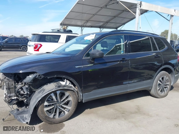 2022 Volkswagen Tiguan S with VIN 3VV1B7AX9NM119626, listed as a IAAI auction lot 40565280 with 29,754 mi miles. Bid and sale history available at carsss.com. Image 15.