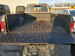 1988 Dodge D/W 100 with VIN 1B7FD04XXJS678038, listed as a Copart auction lot 84737964 with 19,276 mi miles and Salvage Title. Bid and sale history available at carsss.com. Image 10.