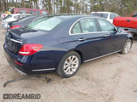 2019 Mercedes-Benz E-Class E 300 with VIN WDDZF4KB6KA531167, listed as a IAAI auction lot 41355270 with 54,611 mi miles. Bid and sale history available at carsss.com. Image 4.