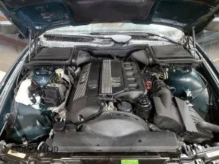 2000 BMW 5 Series 528iA with VIN WBADM6349YGU17950, listed as a Copart auction lot 84506464 with 209,318 mi miles and Salvage Title. Bid and sale history available at carsss.com. Image 11.