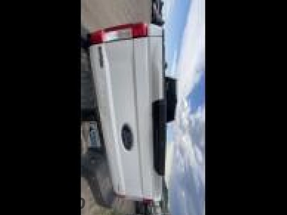 2018 Ford F-250 XL z VIN 1FT7X2B60JEC67165, wystawiony jako IAAI lot #42843681 z przebiegiem 184 448 mil mil oraz . Historia ofert i sprzedaży dostępna na DreamBid. Obrazek 7.