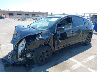 2004 Toyota Prius z VIN JTDKB20U540052764, wystawiony jako IAAI lot #38842061 z przebiegiem 299 999 mil mil oraz . Historia ofert i sprzedaży dostępna na DreamBid. Obrazek 2.