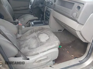 2006 Jeep Commander z VIN 1J8HG48K86C191324, wystawiony jako IAAI lot #42121472 z przebiegiem 220 098 mil mil oraz . Historia ofert i sprzedaży dostępna na DreamBid. Obrazek 5.