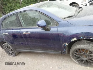 2017 FIAT 500X Pop z VIN ZFBCFYAB8HP535996, wystawiony jako IAAI lot #42234432 z przebiegiem 103 669 mil mil oraz . Historia ofert i sprzedaży dostępna na DreamBid. Obrazek 13.