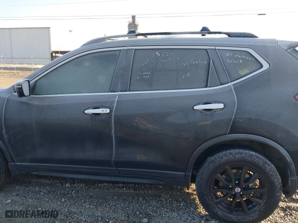 2018 Nissan Rogue S with VIN 5N1AT2MV8JC759598, listed as a IAAI auction lot 41420455 with 76,433 mi miles. Bid and sale history available at carsss.com. Image 15.