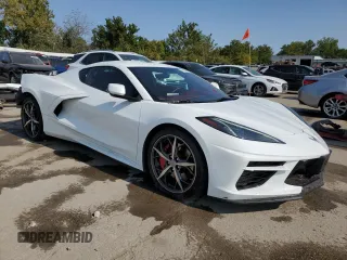2020 Chevrolet Corvette 3LT with VIN 1G1Y82D47L5110323, listed as a Copart auction lot 70420574 with 13,670 mi miles and Salvage Title. Bid and sale history available at carsss.com. Image 4.