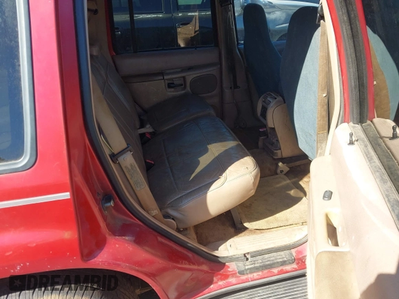 1998 Ford Explorer z VIN 1FMZU32X2WUC12399, wystawiony jako IAAI lot #41627104 z przebiegiem 237 148 mil mil oraz . Historia ofert i sprzedaży dostępna na DreamBid. Obrazek 8.