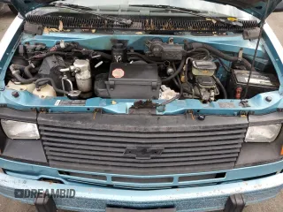 1993 Chevrolet Astro with VIN 1GNEL19W1PB171176, listed as a Copart auction lot 78195764 with 201,913 mi miles and Salvage Title. Bid and sale history available at carsss.com. Image 14.