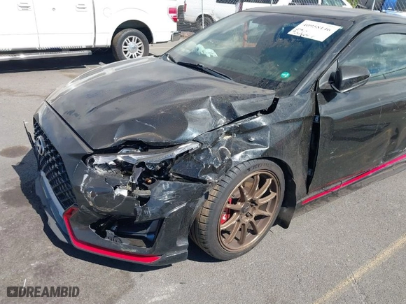 2020 Hyundai Veloster N with VIN KMHT36AHOLU003582, listed as a IAAI auction lot 40958146 with 33,943 mi miles. Bid and sale history available at carsss.com. Image 6.